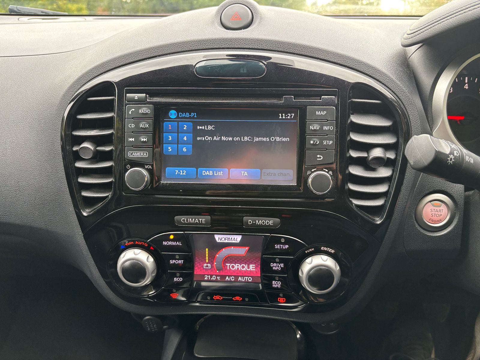 Nissan Juke 1.6 DIG-T N-Connecta SUV 5dr Petrol Manual Euro 6 (s/s) (190 ps) 5dr Manual 2017