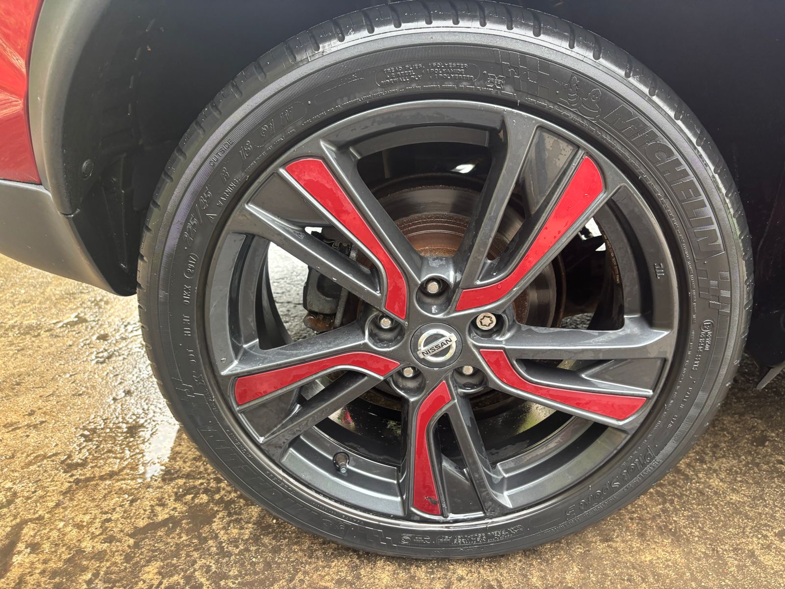 Nissan Juke 1.6 DIG-T N-Connecta SUV 5dr Petrol Manual Euro 6 (s/s) (190 ps) 5dr Manual 2017