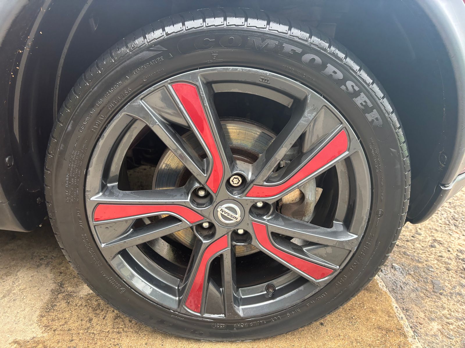 Nissan Juke 1.6 DIG-T N-Connecta SUV 5dr Petrol Manual Euro 6 (s/s) (190 ps) 5dr Manual 2017