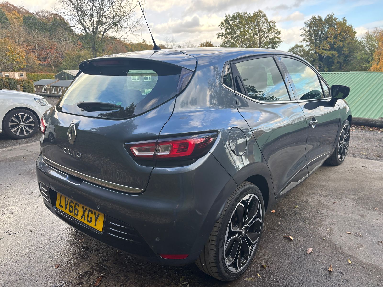 Renault Clio 1.5 dCi Dynamique S Nav Hatchback 5dr Diesel Manual Euro 6 (s/s) (110 ps) 5dr Manual 2016