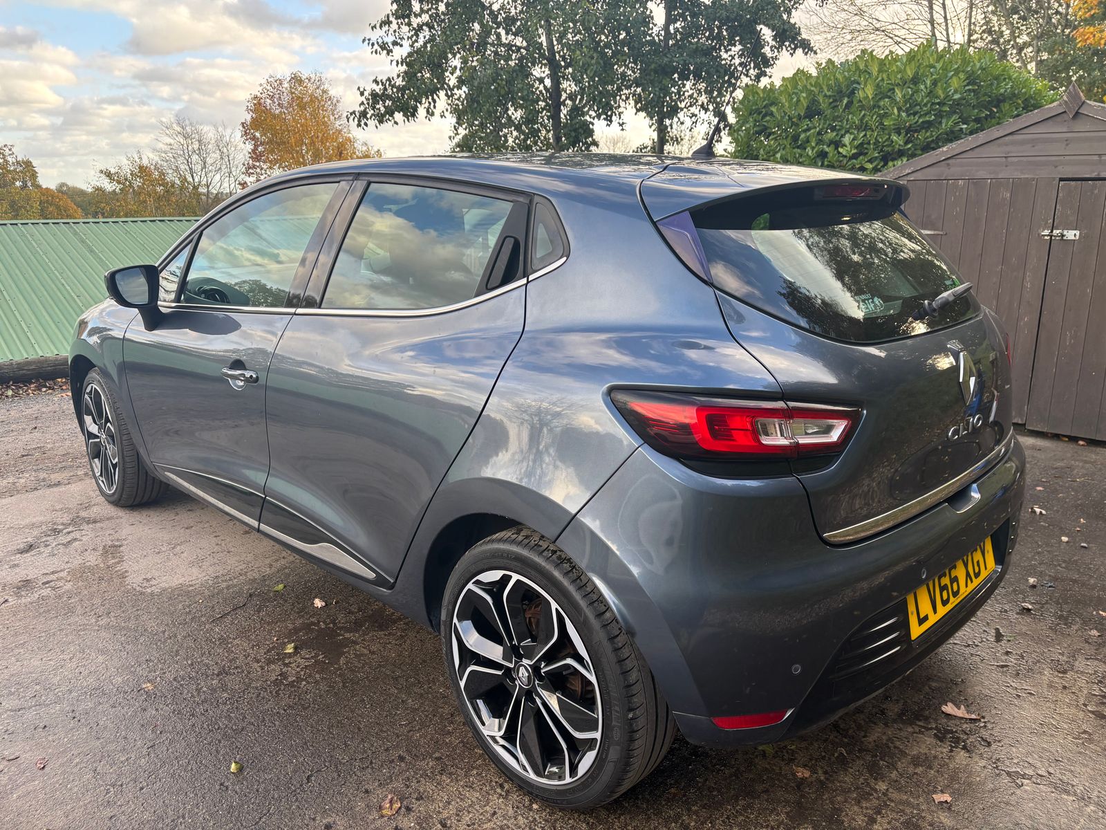 Renault Clio 1.5 dCi Dynamique S Nav Hatchback 5dr Diesel Manual Euro 6 (s/s) (110 ps) 5dr Manual 2016