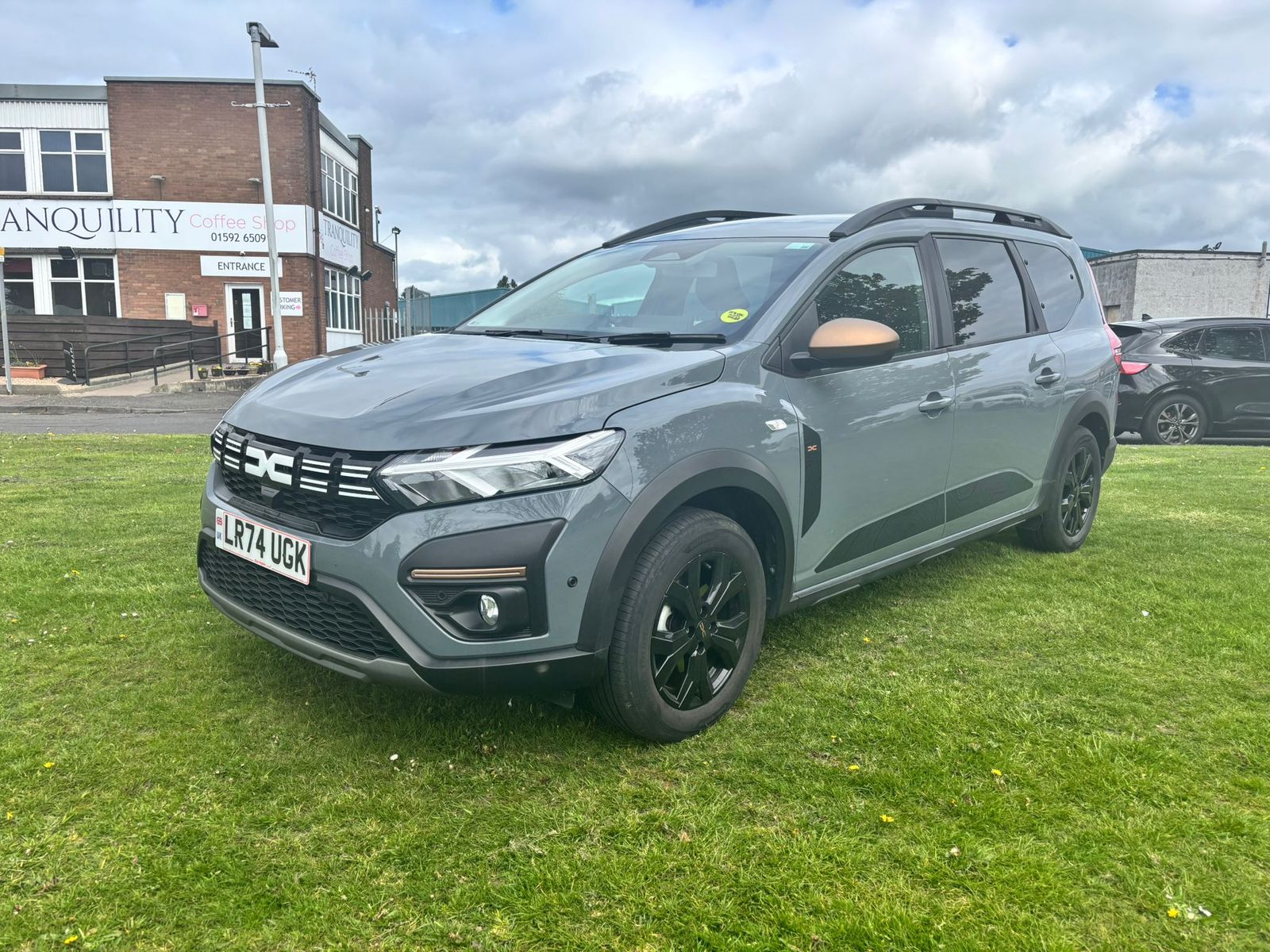 2024 Dacia Jogger 1.6 Hybrid EXTREME MPV 5dr Petrol Hybrid Auto Euro 6 (s/s) (140 ps), exterior view 4