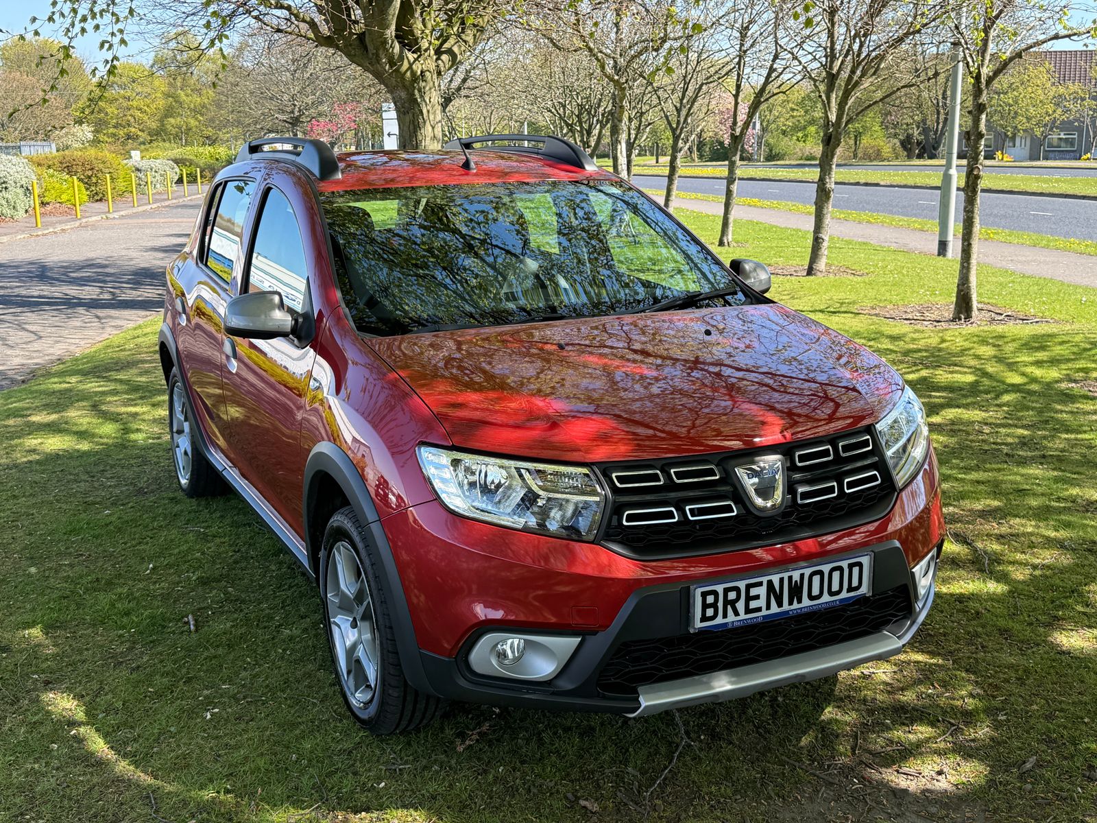 2019 Dacia Sandero Stepway 0.9 TCe Essential Hatchback 5dr Petrol Manual Euro 6 (s/s) (90 ps), exterior view 2