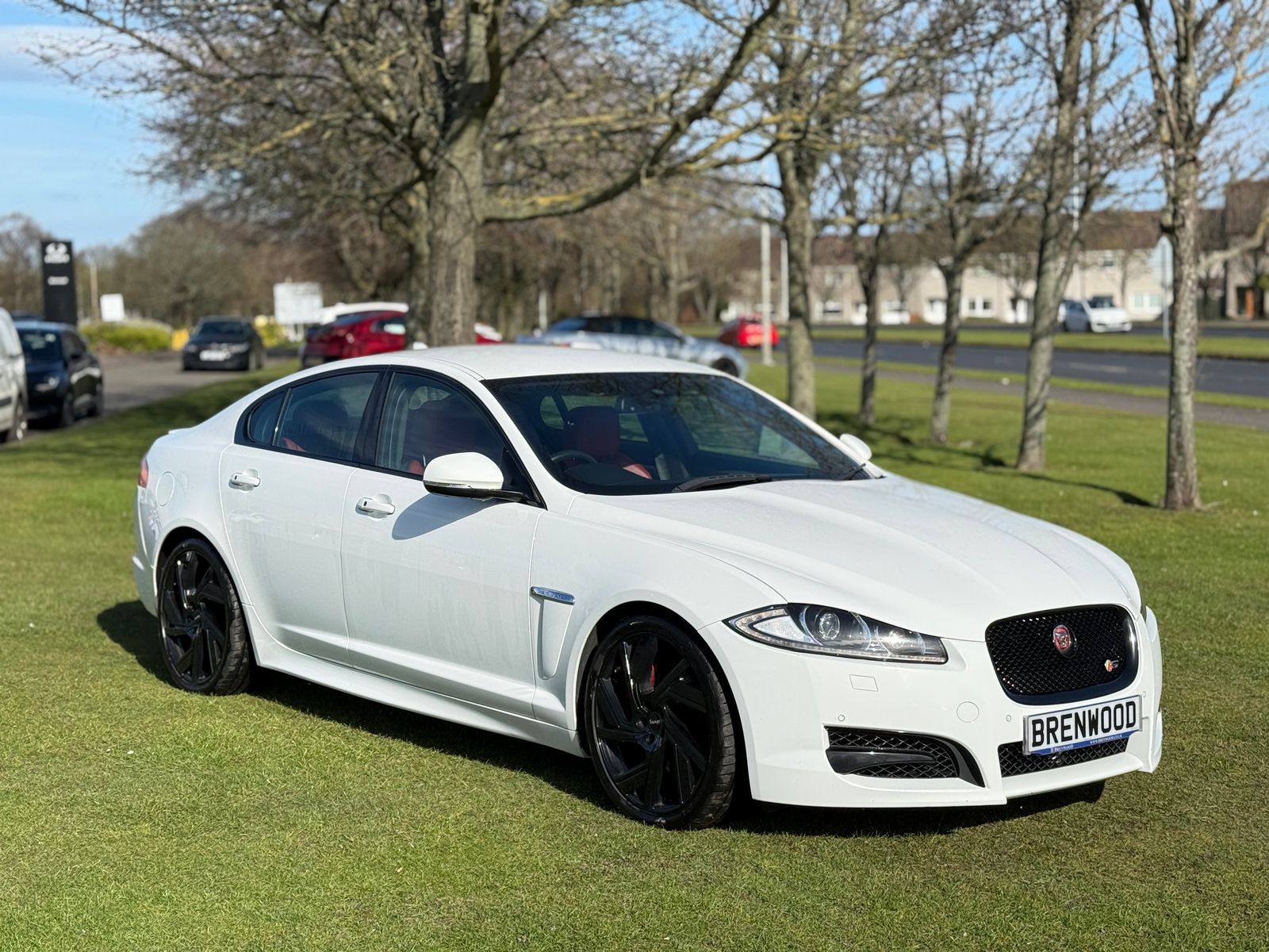 2014 Jaguar XF 3.0d S V6 Portfolio Saloon 4dr Diesel Auto Euro 5 (s/s) (275 ps) for sale, exterior front view