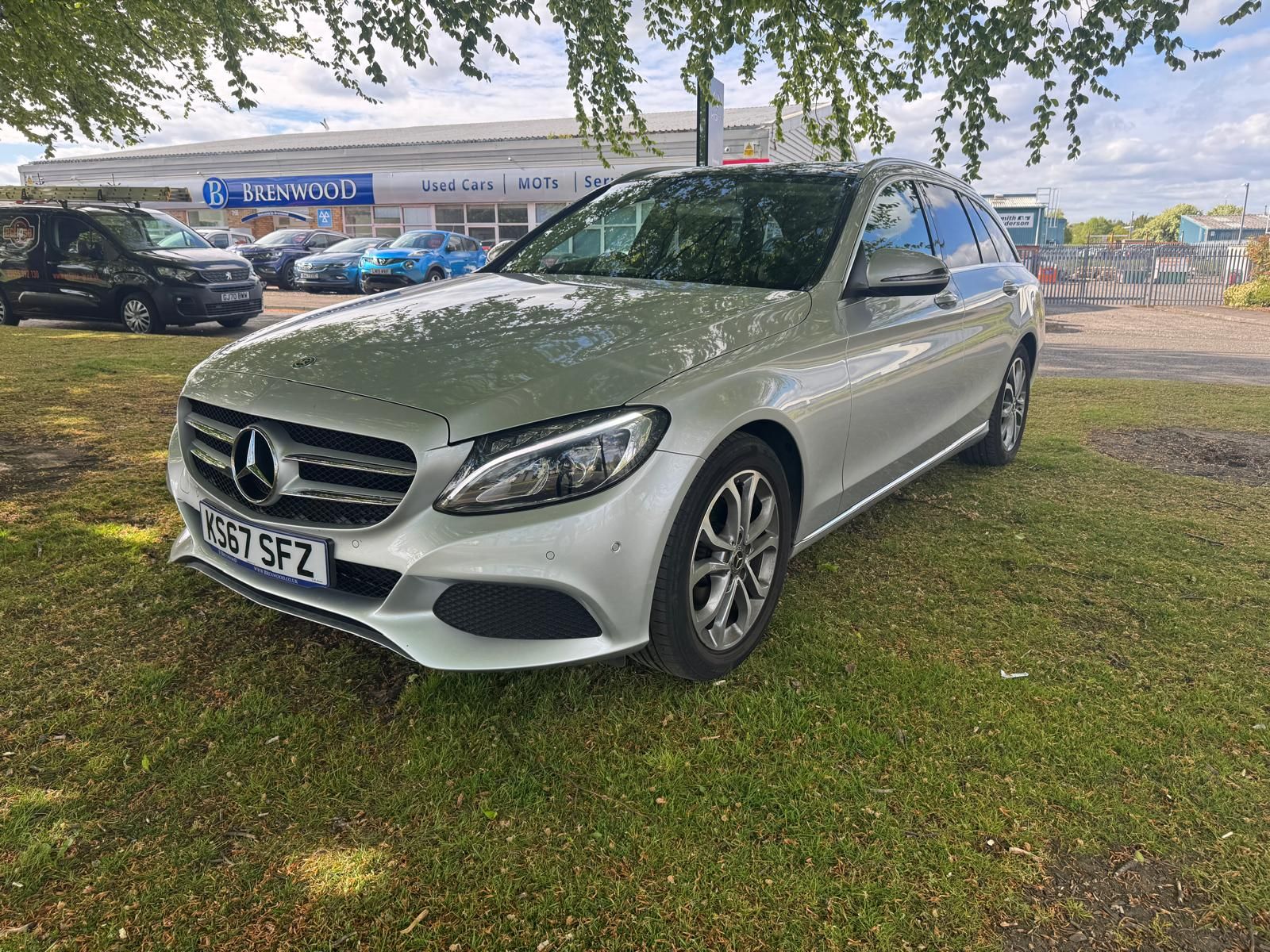 2017 Mercedes-Benz C Class 1.6 C200d Sport (Premium) Estate 5dr Diesel G-Tronic+ Euro 6 (s/s) (136 ps), exterior view 2