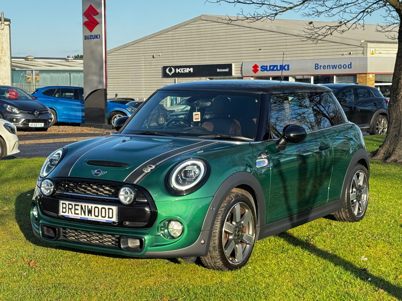 2019 MINI Hatch 2.0 Cooper S 60 Years Edition Hatchback 3dr Petrol Steptronic Euro 6 (s/s) (192 ps), exterior view 2