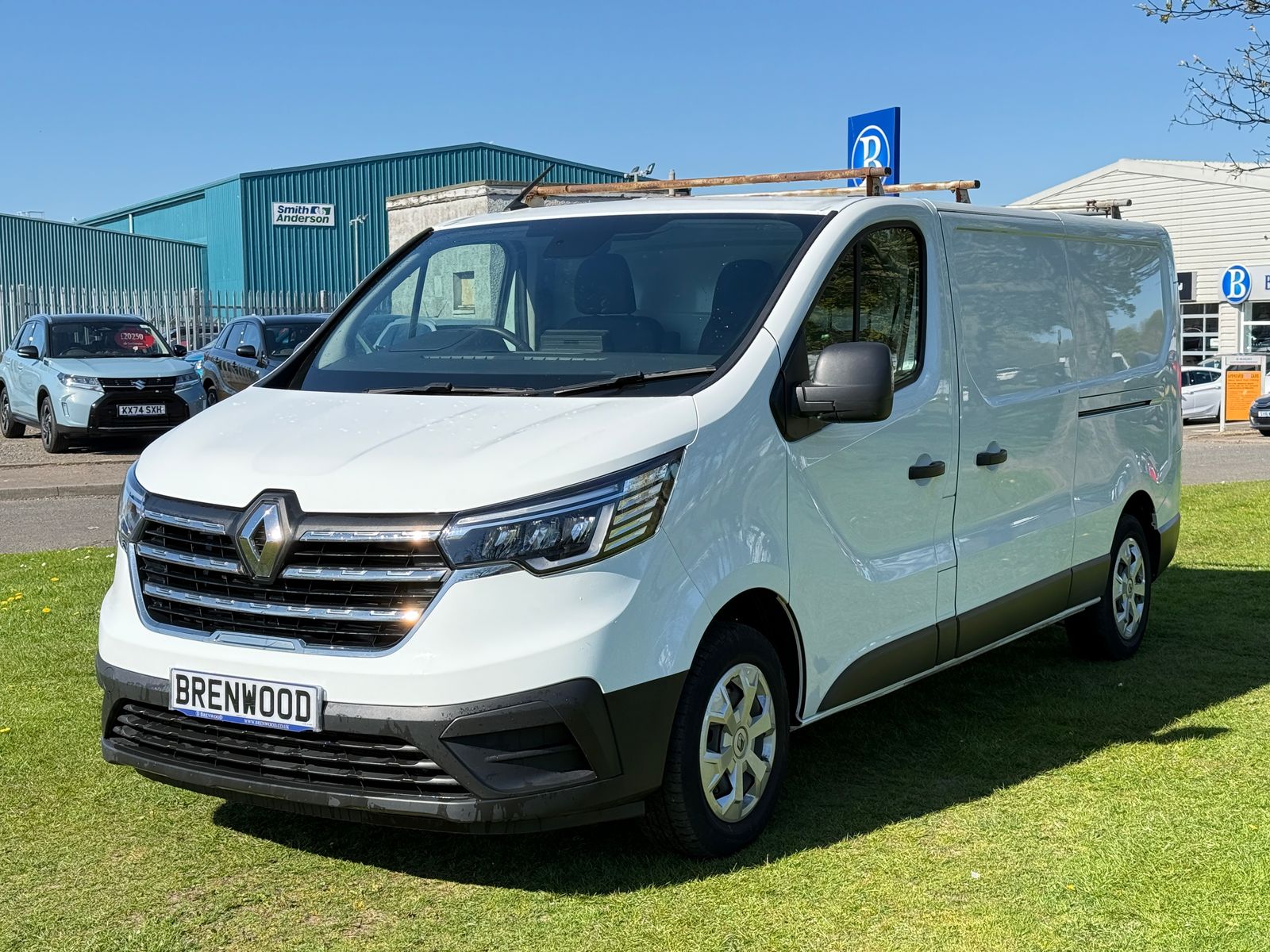 2022 Renault Trafic 2.0 dCi Blue LL30 Business+ Panel Van 5dr Diesel Manual L2 H1 Euro 6 (s/s) (130 ps), exterior view 4