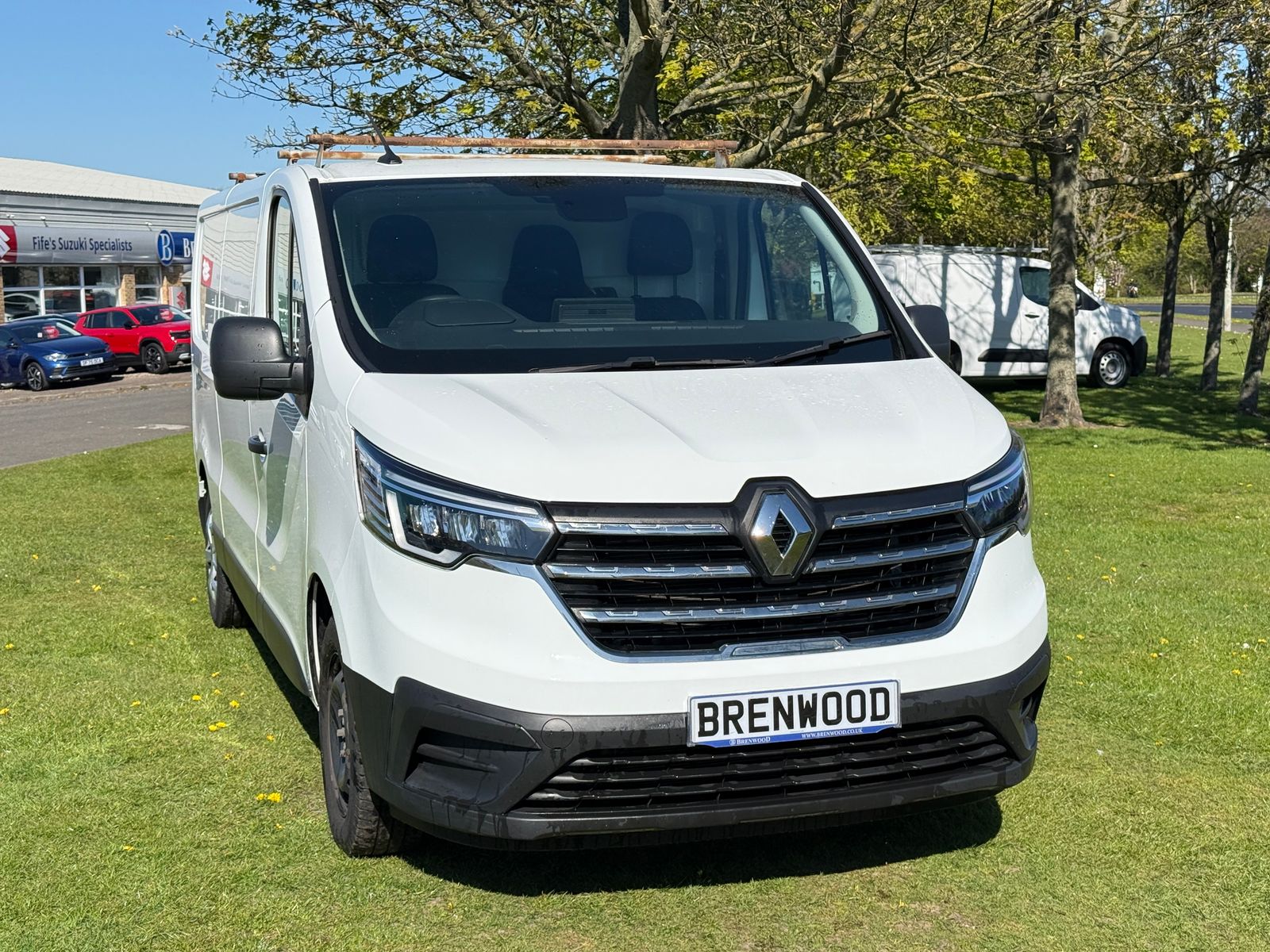 2022 Renault Trafic 2.0 dCi Blue LL30 Business+ Panel Van 5dr Diesel Manual L2 H1 Euro 6 (s/s) (130 ps), exterior view 2