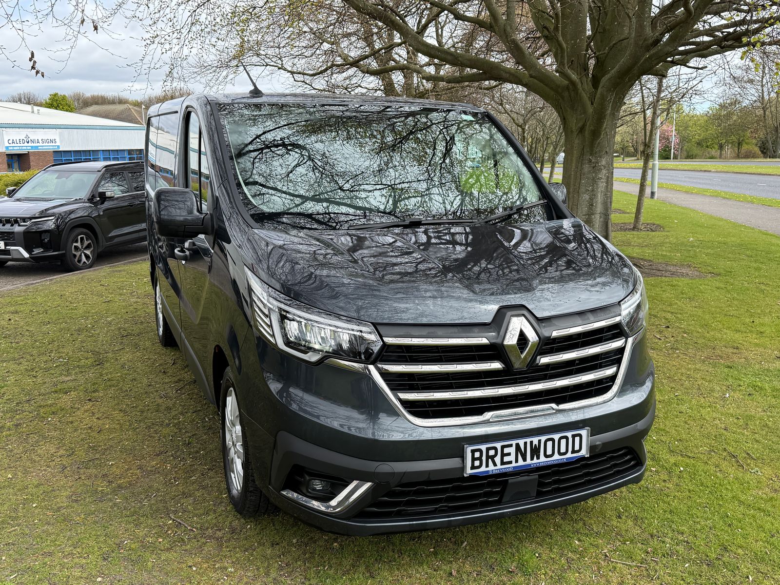 2024 Renault Trafic 2.0 dCi Blue SL30 Extra Panel Van 5dr Diesel Manual L1 H1 Euro 6 (s/s) (130 ps), exterior view 2