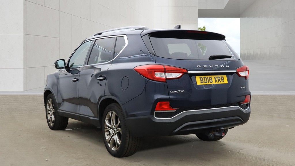 2018 SsangYong Rexton 2.2D Ultimate SUV 5dr Diesel T-Tronic 4WD Euro 6 (181 ps), exterior view 3