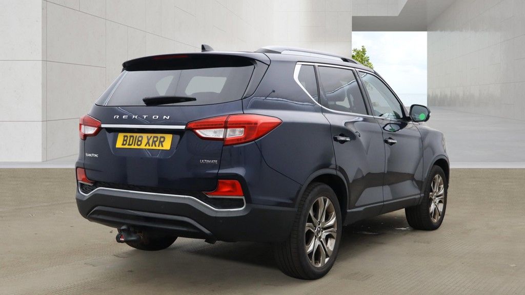 2018 SsangYong Rexton 2.2D Ultimate SUV 5dr Diesel T-Tronic 4WD Euro 6 (181 ps), exterior view 4