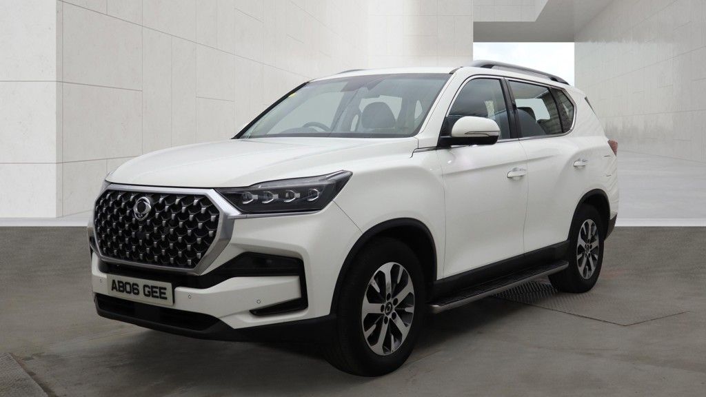 2021 SsangYong Rexton 2.2D Ventura SUV 5dr Diesel T-Tronic 4WD Euro 6 (202 ps), exterior view 2