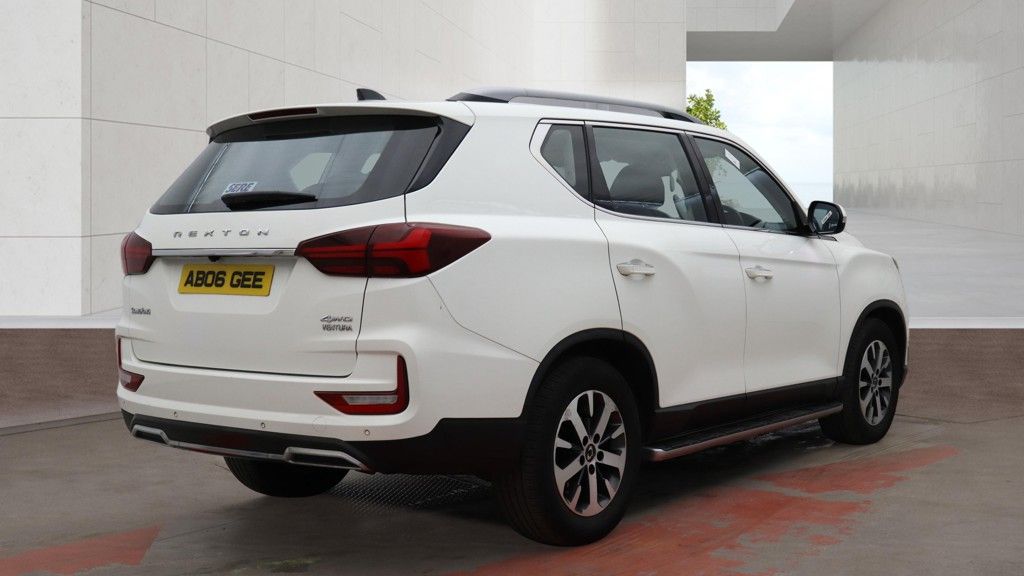 2021 SsangYong Rexton 2.2D Ventura SUV 5dr Diesel T-Tronic 4WD Euro 6 (202 ps), exterior view 4