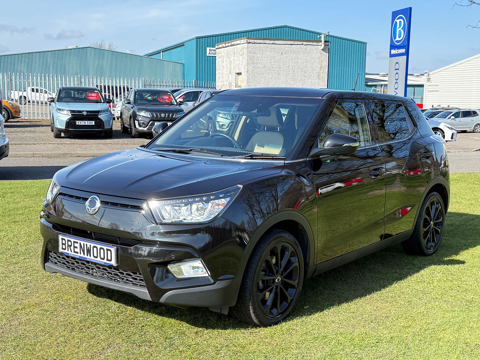 2018 SsangYong Tivoli 1.6 e-XGi ELX SUV 5dr Petrol Manual Euro 6 (s/s) (128 ps), exterior view 4