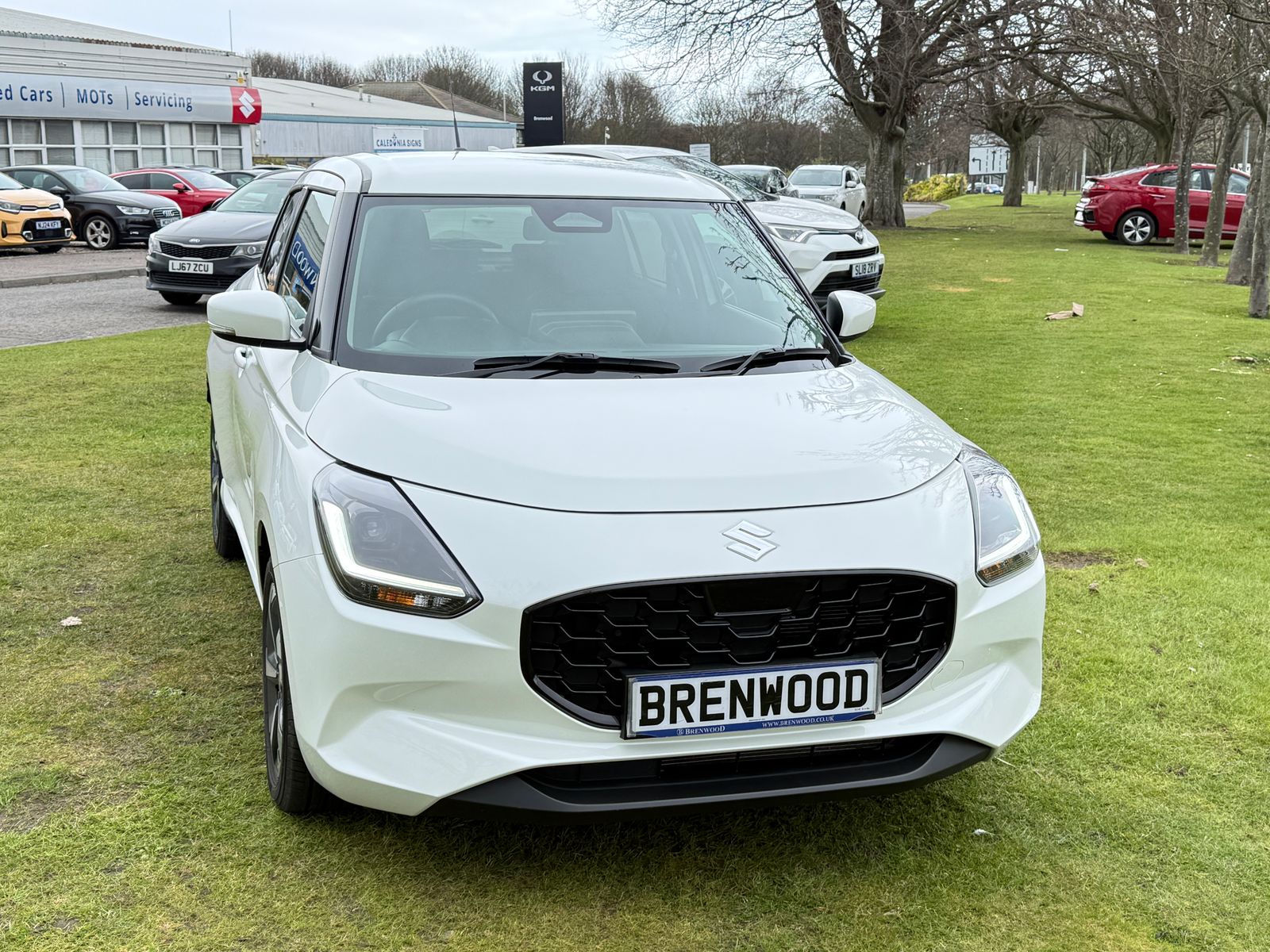 2025 Suzuki Swift 1.2 MHEV Ultra Hatchback 5dr Petrol Hybrid Manual Euro 6 (s/s) (82 ps), exterior view 2