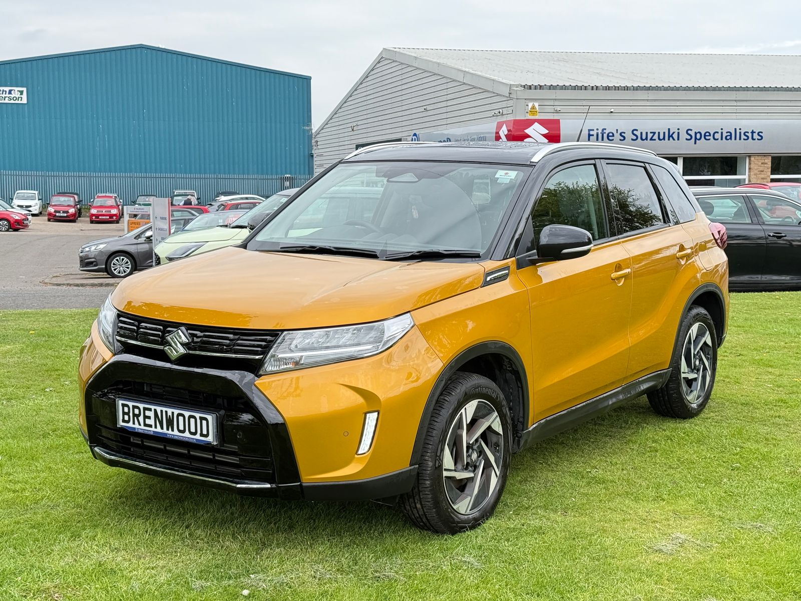 2025 Suzuki Vitara 1.4 Boosterjet MHEV Ultra SUV 5dr Petrol Hybrid Auto Euro 6 (s/s) (109 ps), exterior view 4