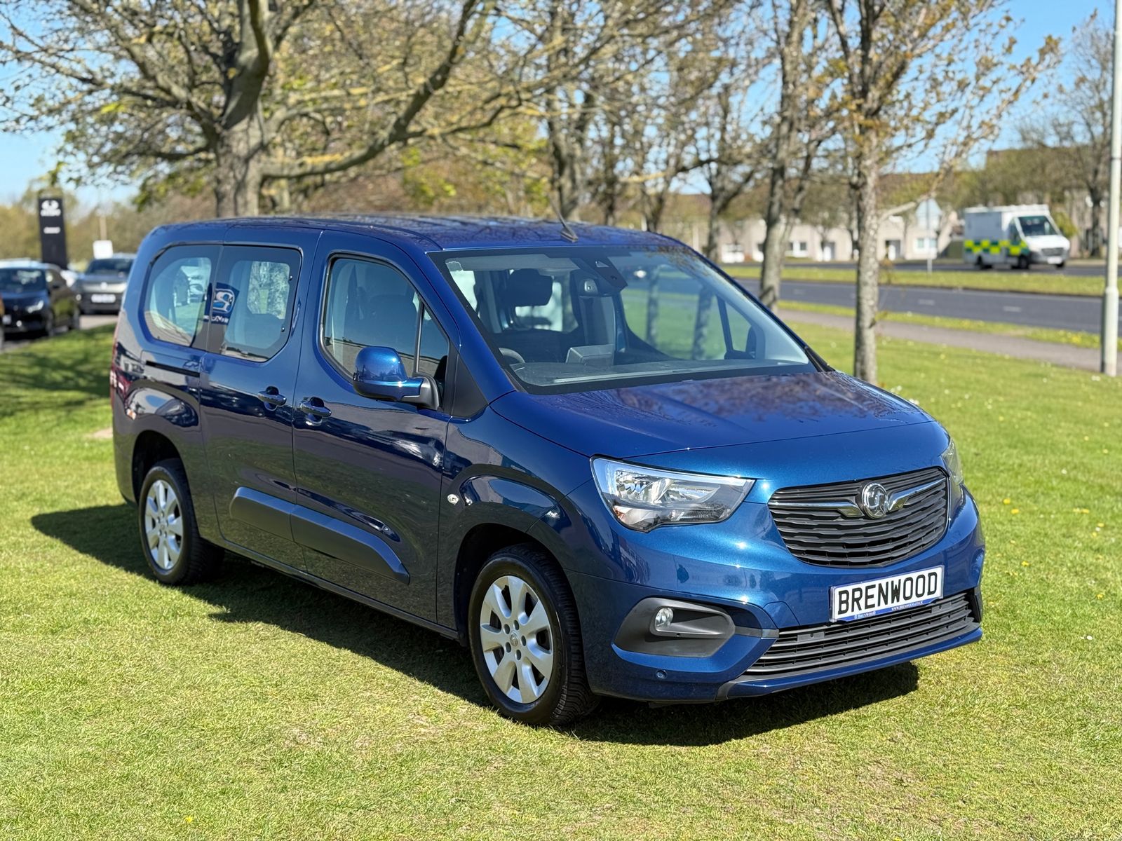 2019 Vauxhall Combo Life 1.5 Turbo D BlueInjection Energy XL MPV 5dr Diesel Manual Euro 6 (s/s) (7 Seat) (100 ps)