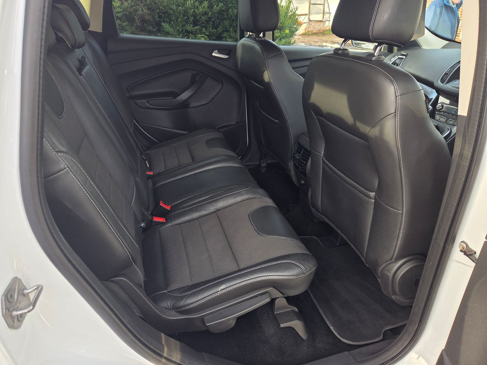 Ford Kuga 2.0L Titanium TDCI SUV 5dr Diesel Manual Euro 6 (148 bhp) 5dr Manual 2025