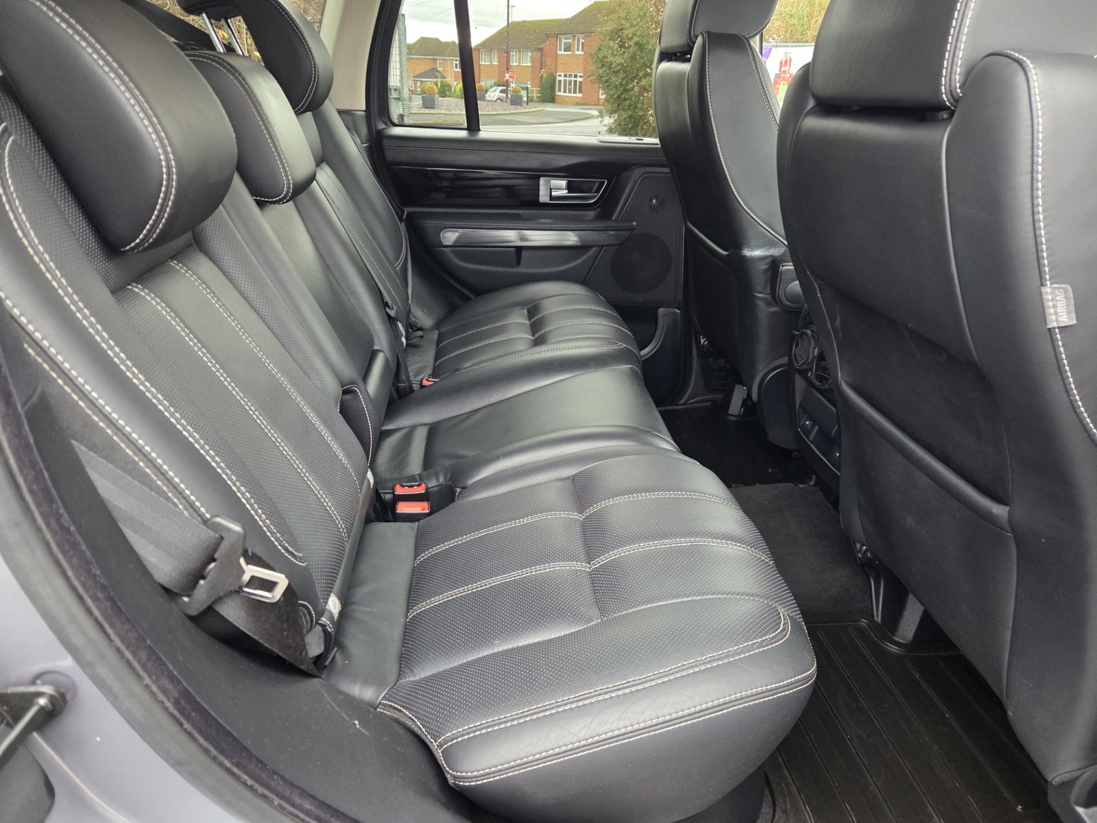 Land Rover Range Rover Sport 3.0L HSE Luxury SDV6 Auto SUV 5dr Diesel Automatic Euro 5 (255 bhp) 5dr Automatic 2025