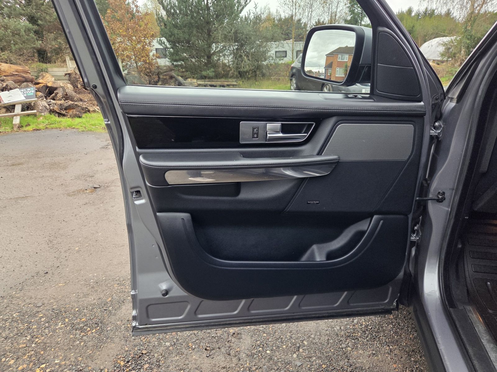 Land Rover Range Rover Sport 3.0L HSE Luxury SDV6 Auto SUV 5dr Diesel Automatic Euro 5 (255 bhp) 5dr Automatic 2025