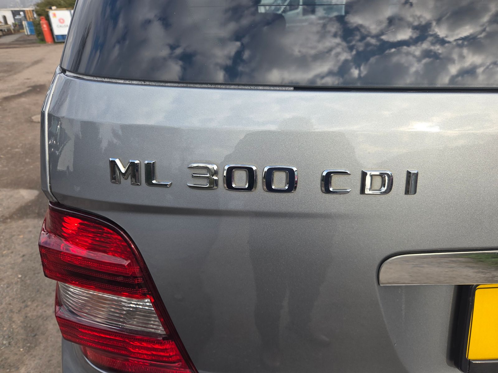 Mercedes-Benz M Class 3.0 ML300 CDI V6 BlueEfficiency Sport SUV 5dr Diesel G-Tronic 4WD Euro 5 (204 ps) 5dr Automatic 2026