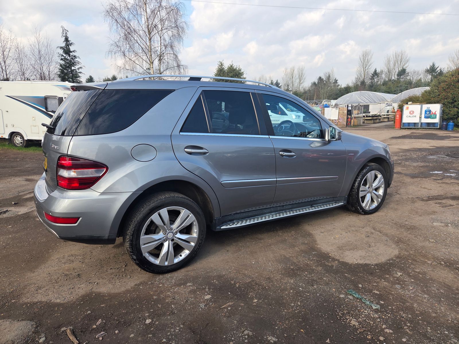 Mercedes-Benz M Class 3.0 ML300 CDI V6 BlueEfficiency Sport SUV 5dr Diesel G-Tronic 4WD Euro 5 (204 ps) 5dr Automatic 2026