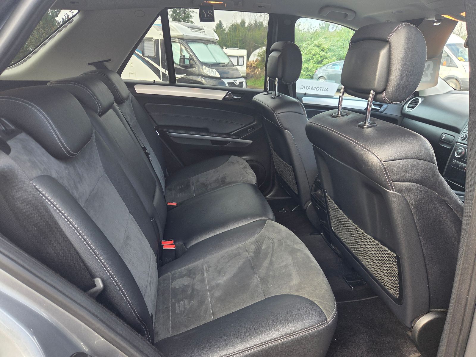 Mercedes-Benz M Class 3.0 ML300 CDI V6 BlueEfficiency Sport SUV 5dr Diesel G-Tronic 4WD Euro 5 (204 ps) 5dr Automatic 2026