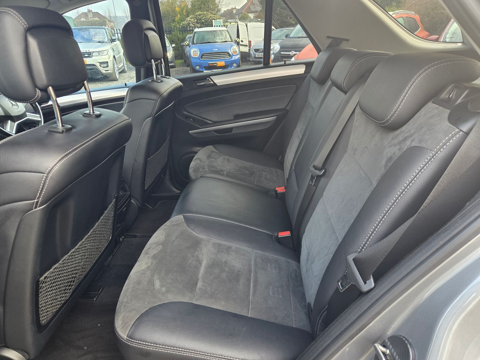 Mercedes-Benz M Class 3.0 ML300 CDI V6 BlueEfficiency Sport SUV 5dr Diesel G-Tronic 4WD Euro 5 (204 ps) 5dr Automatic 2026