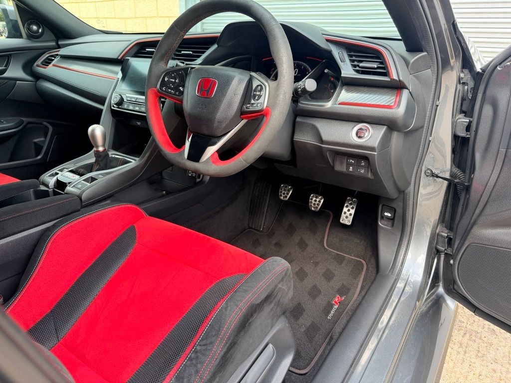 Honda Civic 2.0 VTEC Turbo Type R GT Hatchback 5dr Petrol Manual Euro 6 (s/s) (320 ps) 5dr Manual 2026