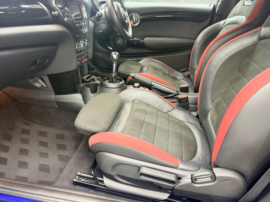 MINI Hatch 2.0 John Cooper Works GPF Hatchback 3dr Petrol Manual Euro 6 (s/s) (231 ps) 3dr Manual 2026