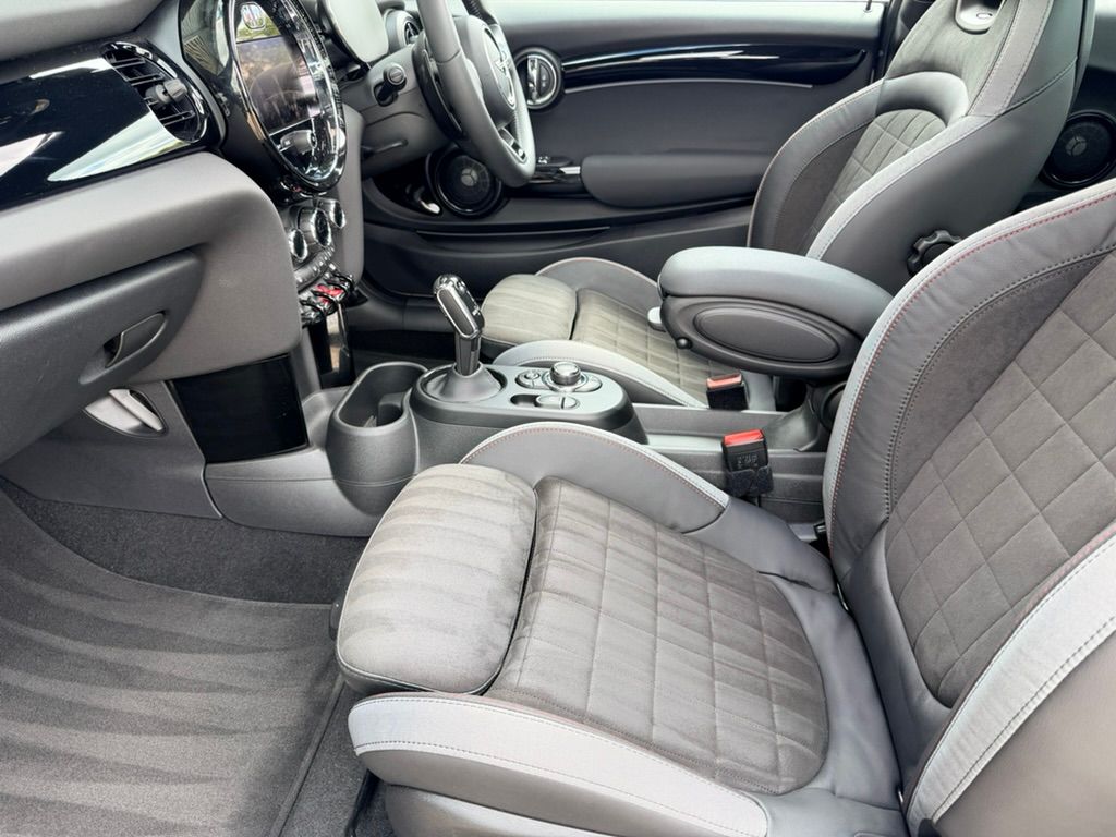 MINI Hatch 2.0 John Cooper Works Hatchback 3dr Petrol Steptronic Euro 6 (s/s) (231 ps) 3dr Automatic 2026