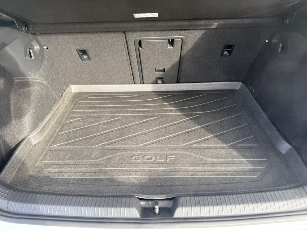 Volkswagen Golf 2.0 TSI R Hatchback 5dr Petrol DSG 4Motion Euro 6 (s/s) (320 ps) 5dr Automatic 2026