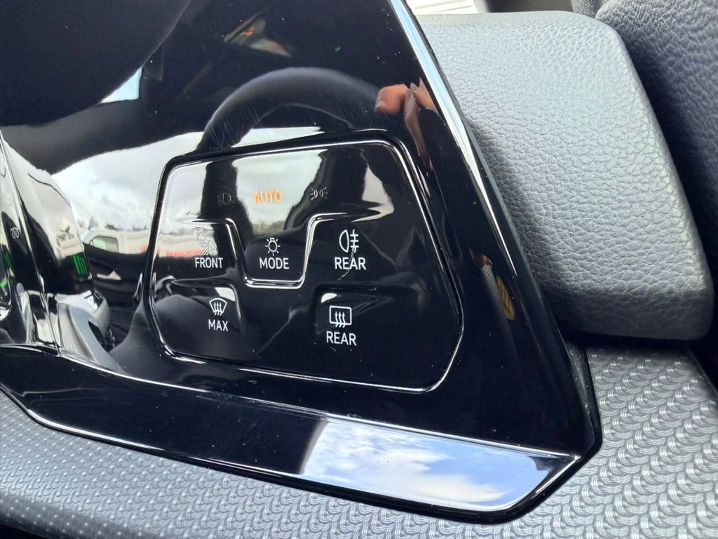 Volkswagen Golf 2.0 TSI R Hatchback 5dr Petrol DSG 4Motion Euro 6 (s/s) (320 ps) 5dr Automatic 2026