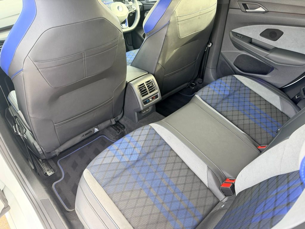 Volkswagen Golf 2.0 TSI R Hatchback 5dr Petrol DSG 4Motion Euro 6 (s/s) (320 ps) 5dr Automatic 2026