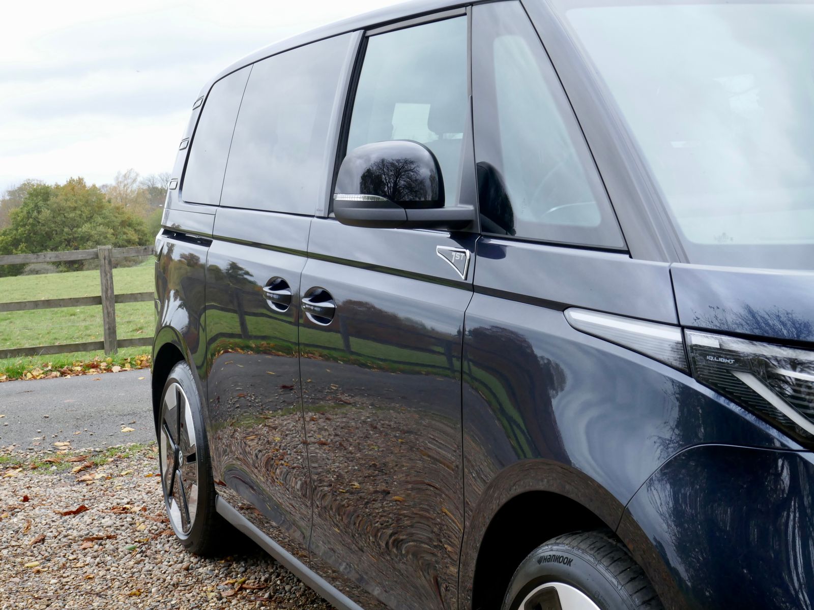 Volkswagen ID. Buzz Pro 77kWh 1ST Edition MPV 5dr Electric Auto (204 ps) 5dr Automatic 2025