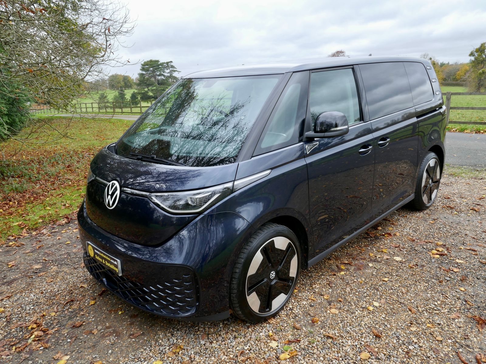 Volkswagen ID. Buzz Pro 77kWh 1ST Edition MPV 5dr Electric Auto (204 ps) 5dr Automatic 2025