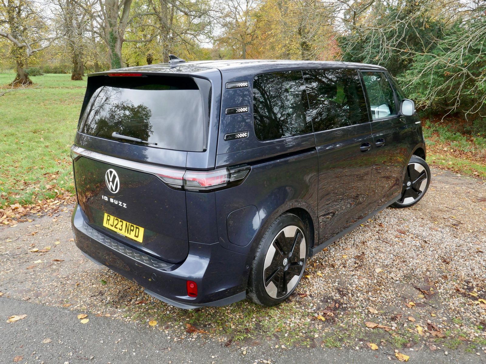 Volkswagen ID. Buzz Pro 77kWh 1ST Edition MPV 5dr Electric Auto (204 ps) 5dr Automatic 2025