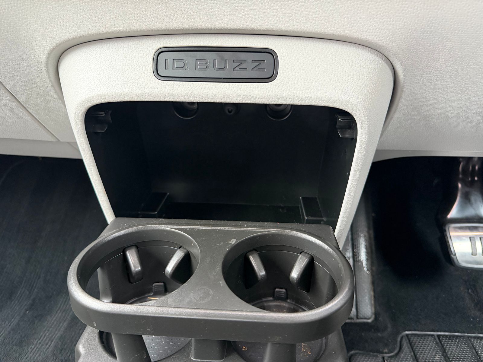 Volkswagen ID. Buzz Pro 77kWh 1ST Edition MPV 5dr Electric Auto (204 ps) 5dr Automatic 2025