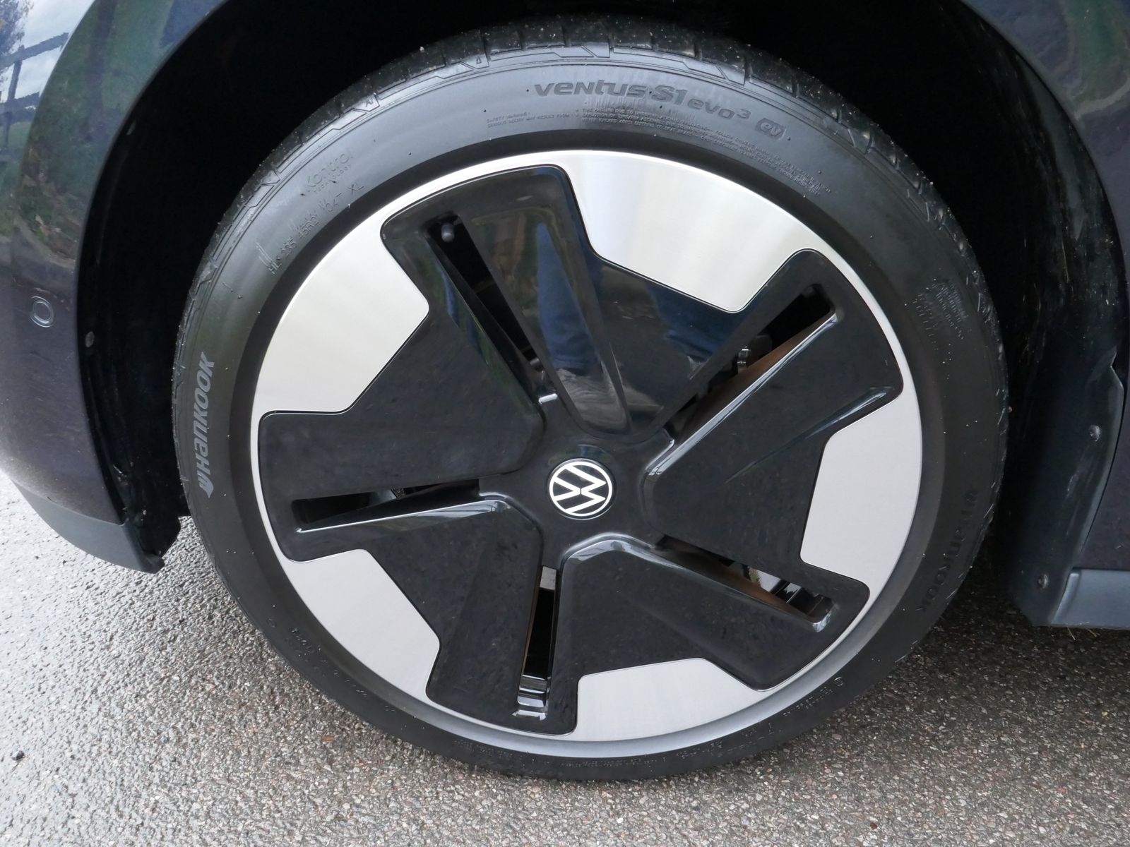 Volkswagen ID. Buzz Pro 77kWh 1ST Edition MPV 5dr Electric Auto (204 ps) 5dr Automatic 2025