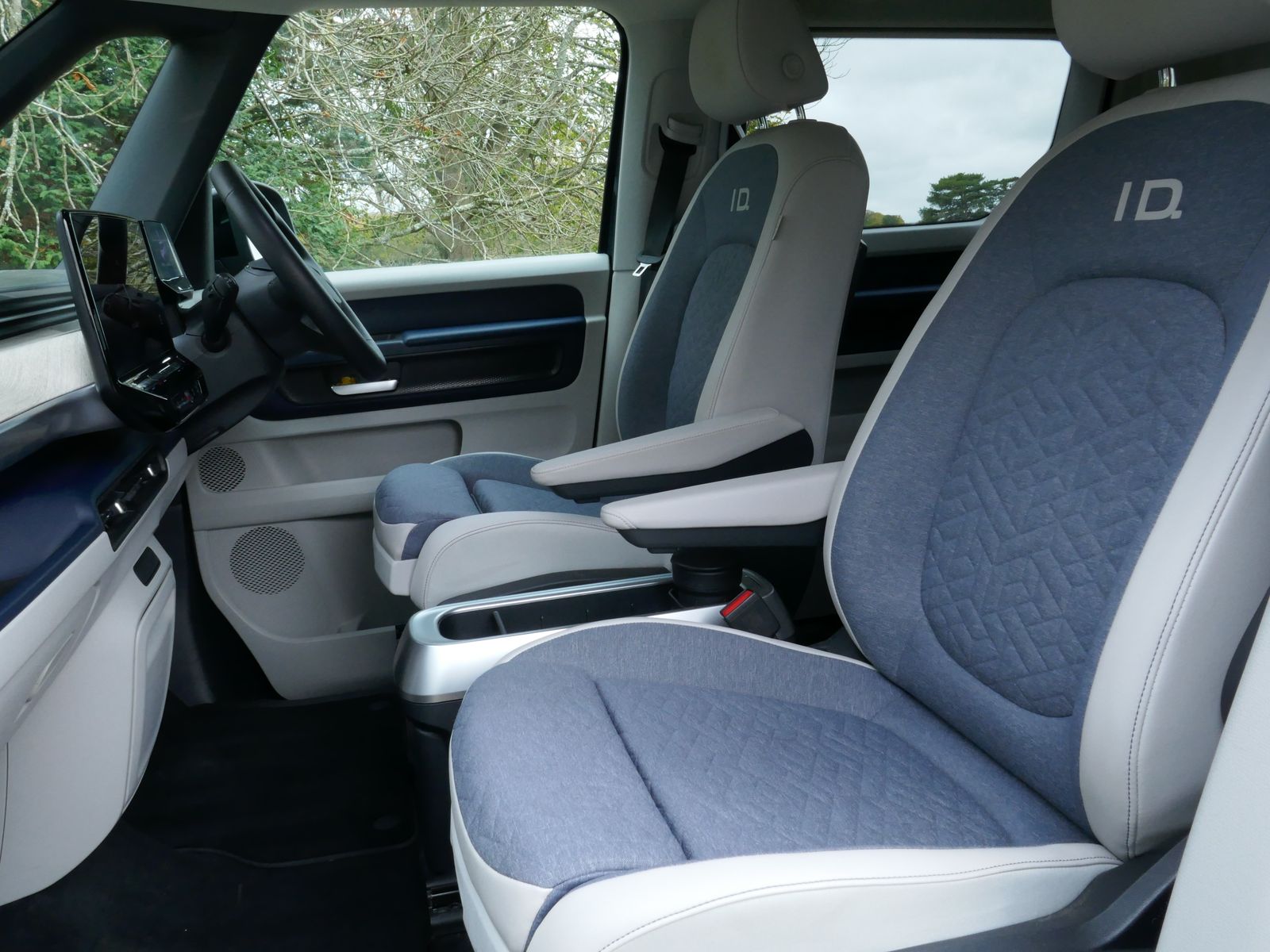 Volkswagen ID. Buzz Pro 77kWh 1ST Edition MPV 5dr Electric Auto (204 ps) 5dr Automatic 2025