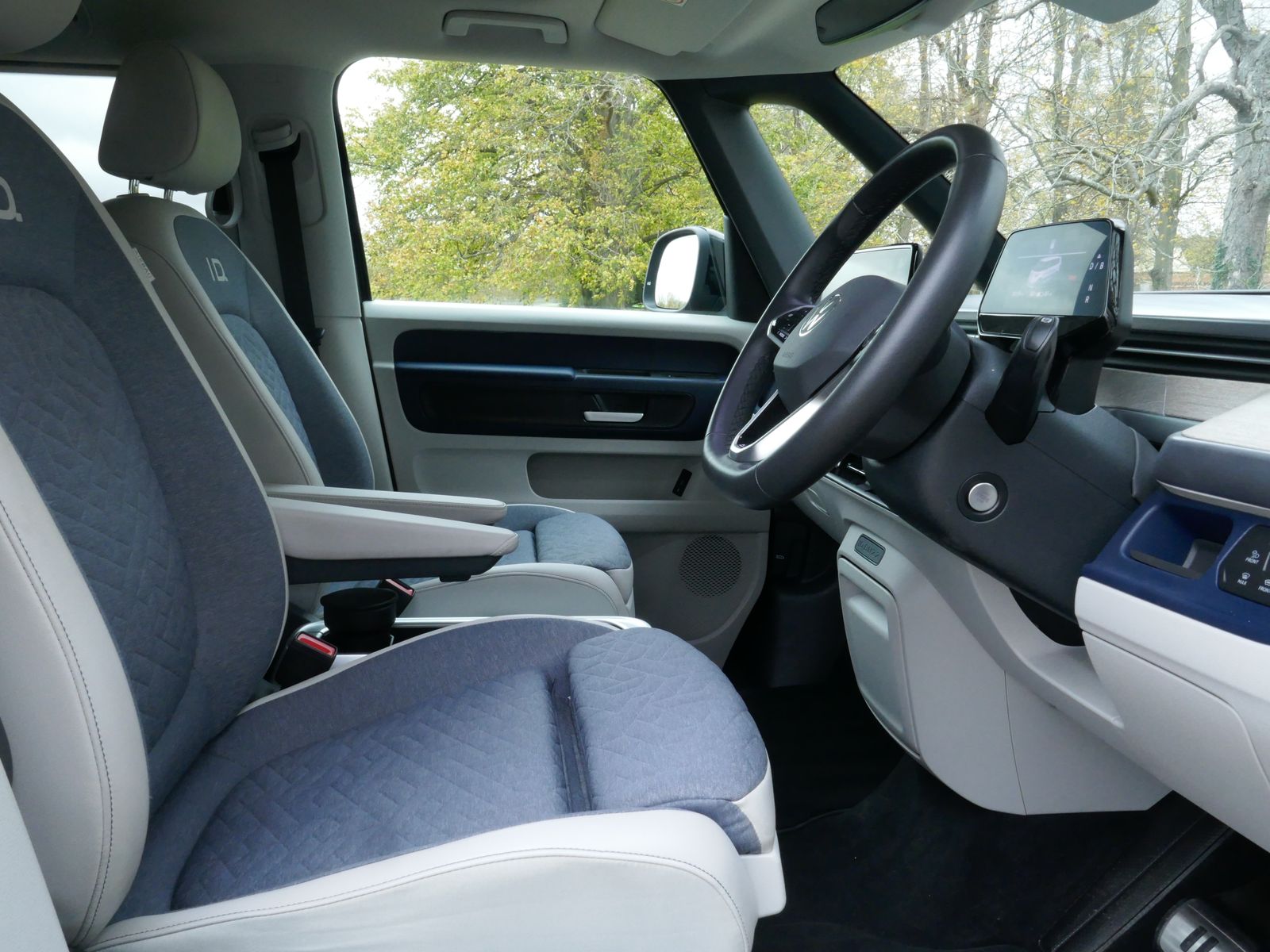 Volkswagen ID. Buzz Pro 77kWh 1ST Edition MPV 5dr Electric Auto (204 ps) 5dr Automatic 2025