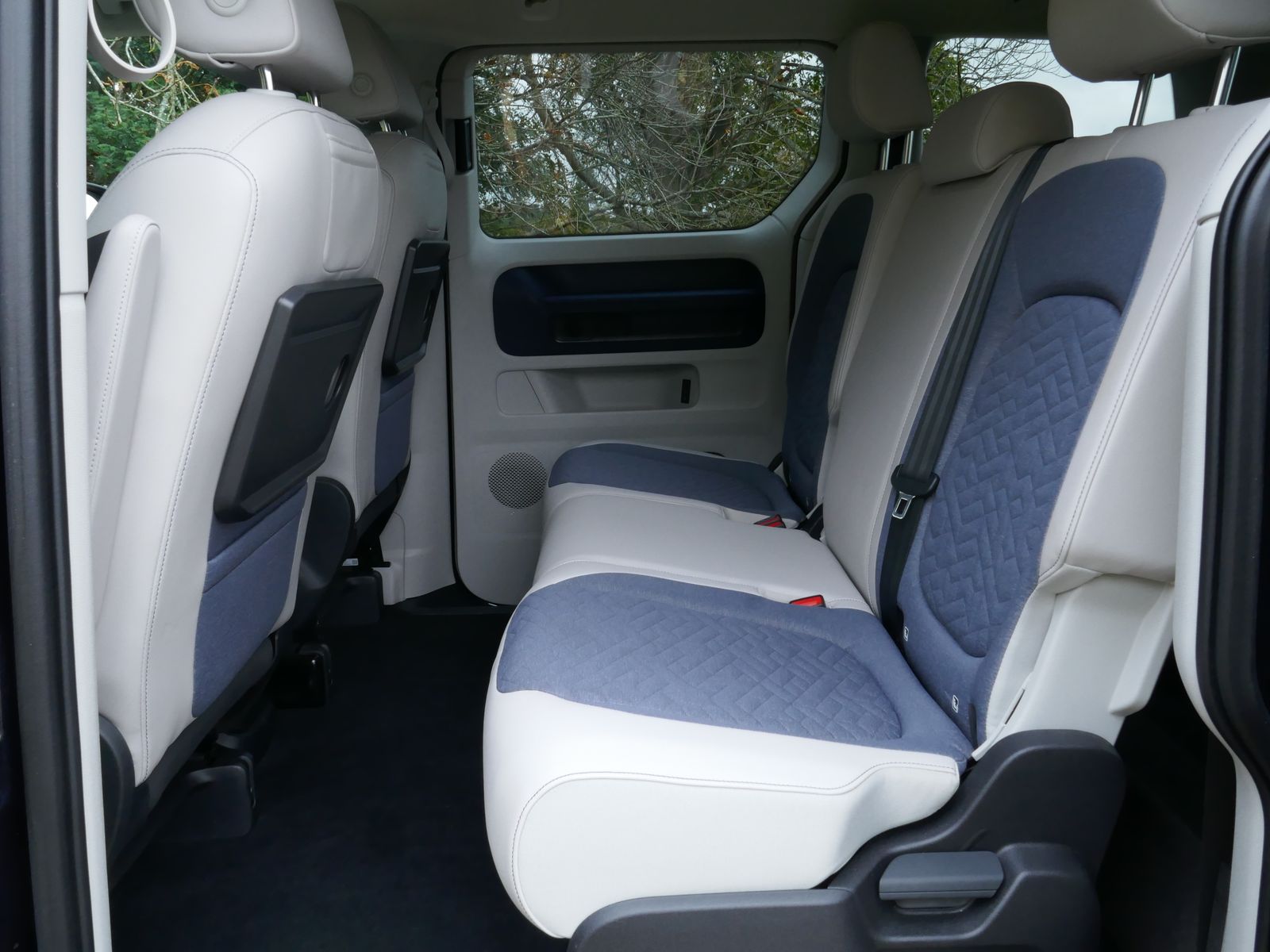 Volkswagen ID. Buzz Pro 77kWh 1ST Edition MPV 5dr Electric Auto (204 ps) 5dr Automatic 2025