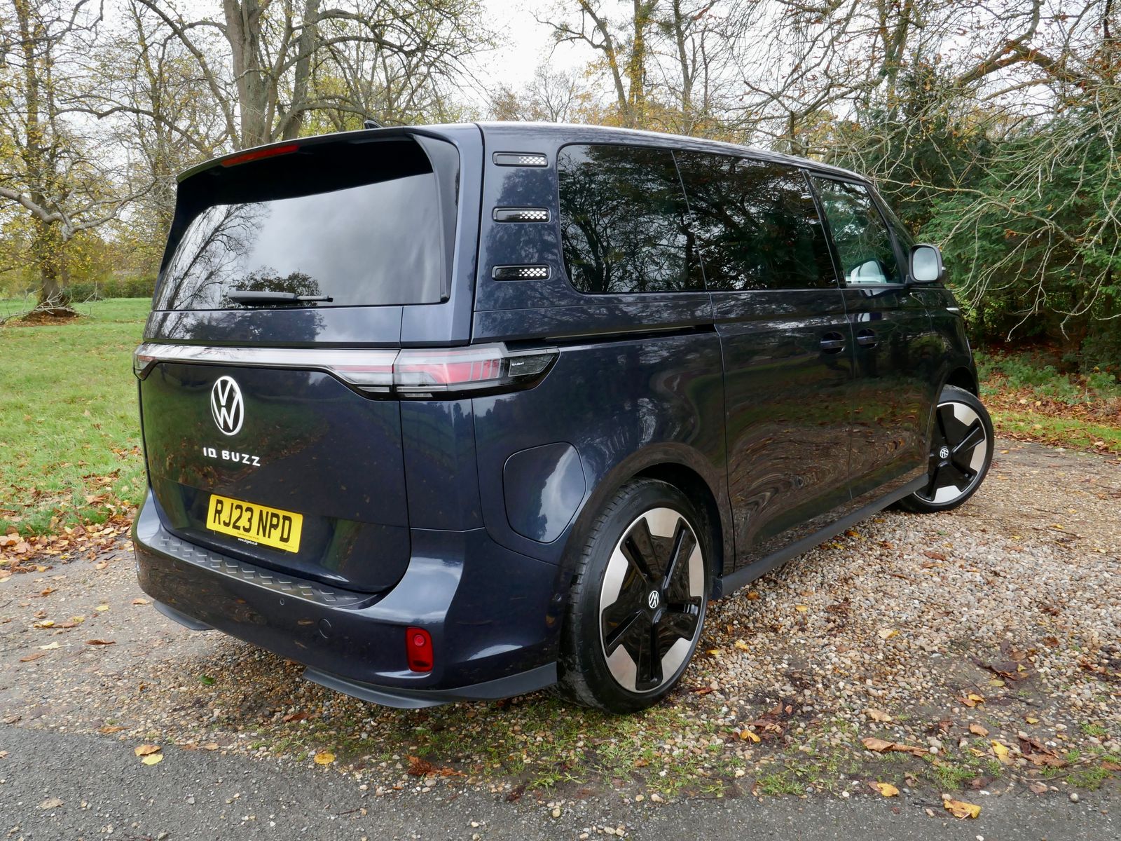 Volkswagen ID. Buzz Pro 77kWh 1ST Edition MPV 5dr Electric Auto (204 ps) 5dr Automatic 2025