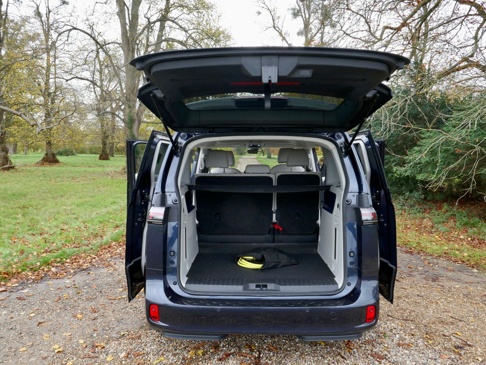 Volkswagen ID. Buzz Pro 77kWh 1ST Edition MPV 5dr Electric Auto (204 ps) 5dr Automatic 2025