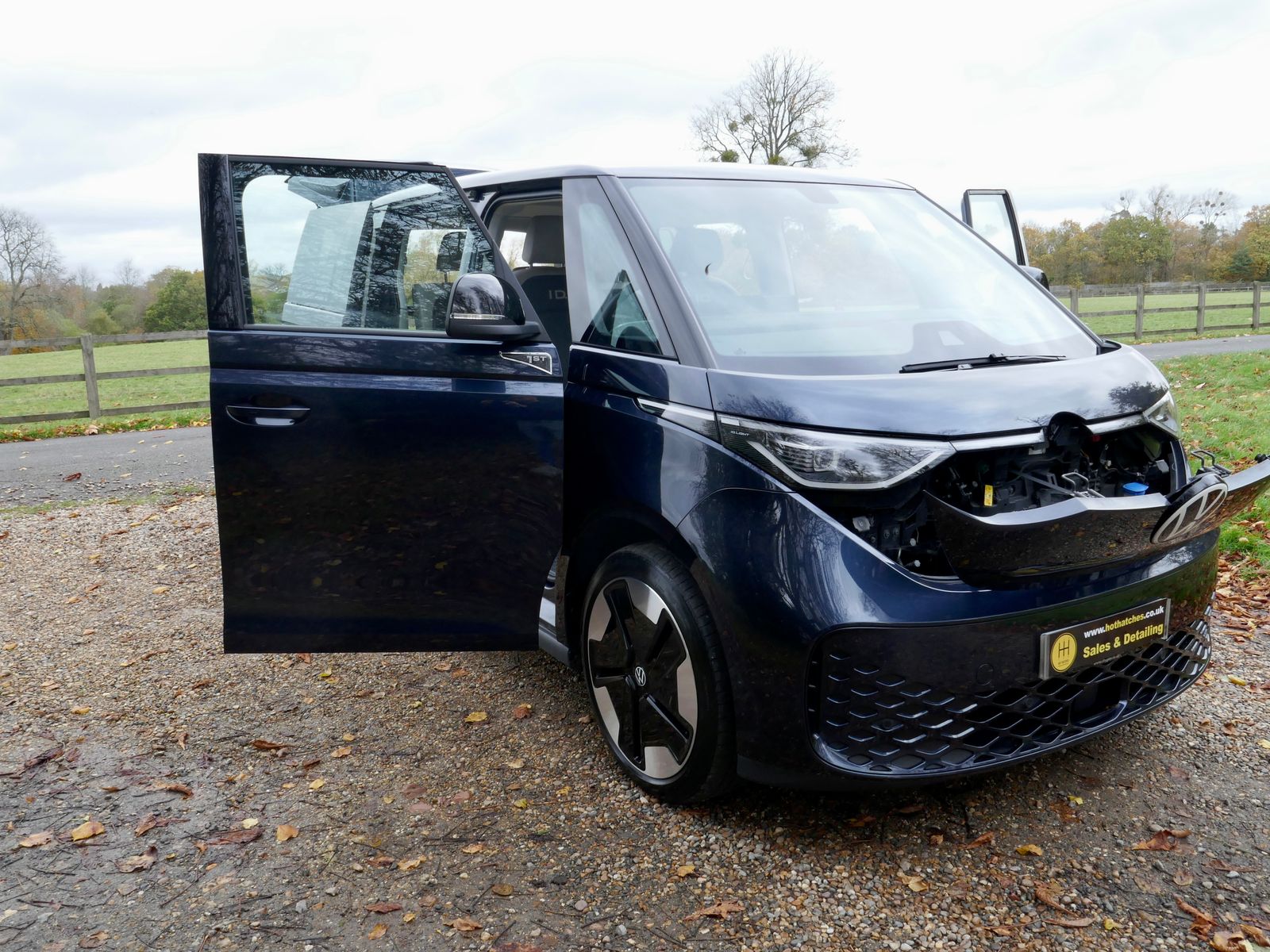 Volkswagen ID. Buzz Pro 77kWh 1ST Edition MPV 5dr Electric Auto (204 ps) 5dr Automatic 2025