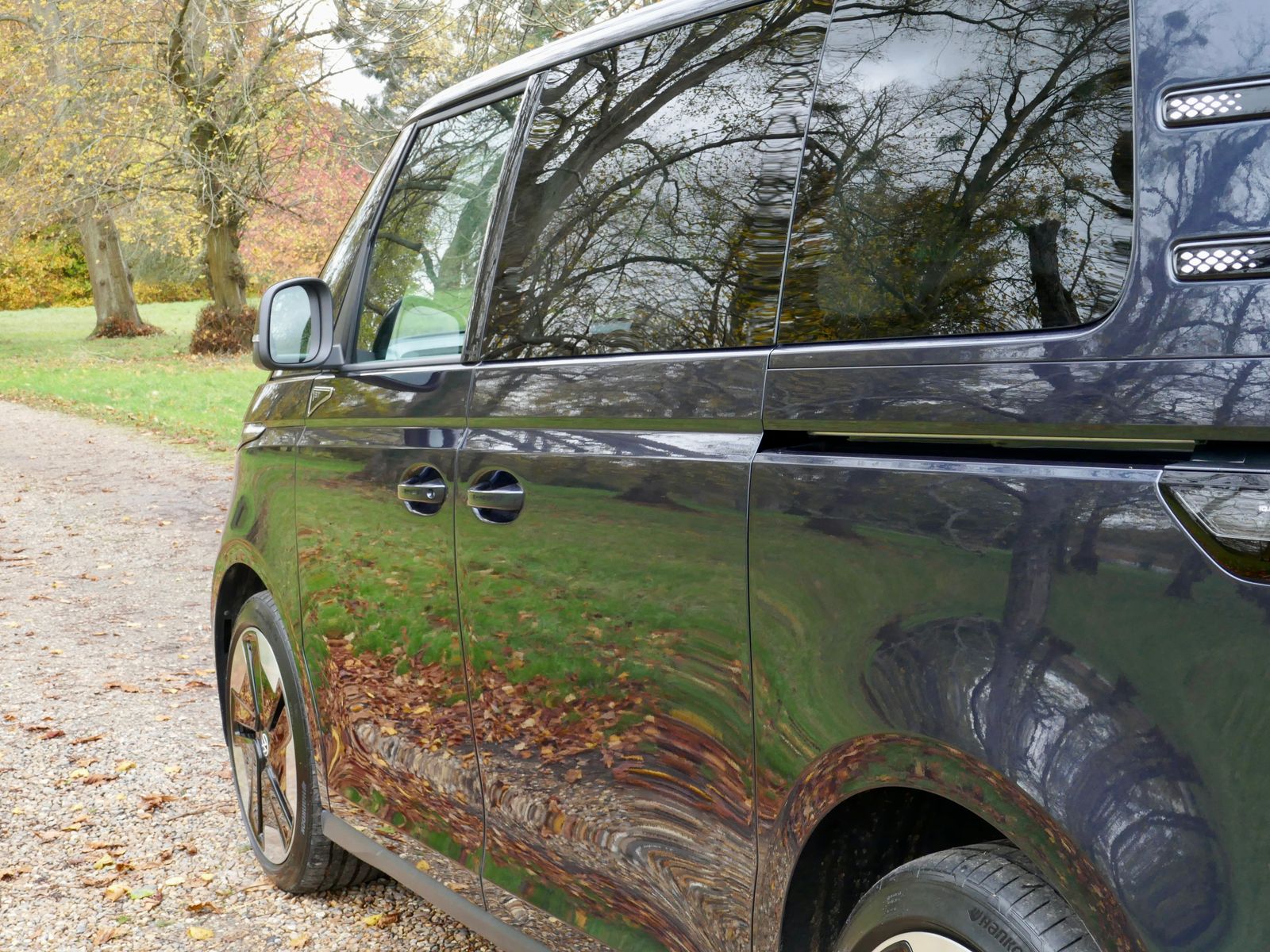 Volkswagen ID. Buzz Pro 77kWh 1ST Edition MPV 5dr Electric Auto (204 ps) 5dr Automatic 2025