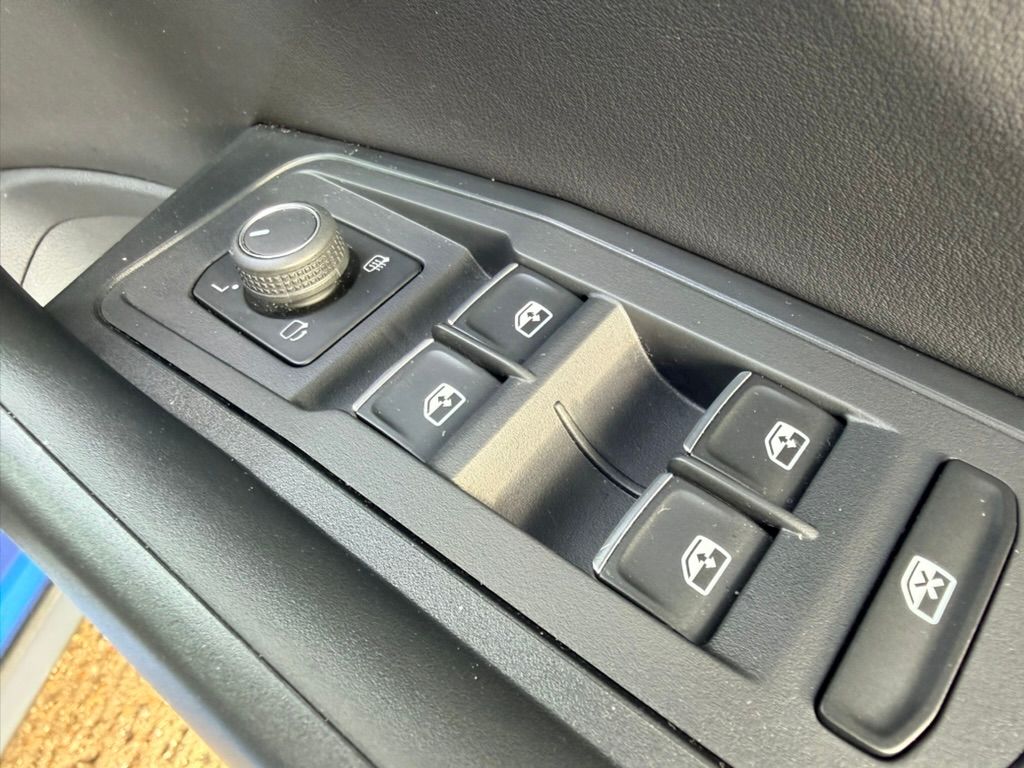 Volkswagen T-Roc 1.5 TSI GPF EVO R-Line SUV 5dr Petrol Manual Euro 6 (s/s) (150 ps) 5dr Manual 2026