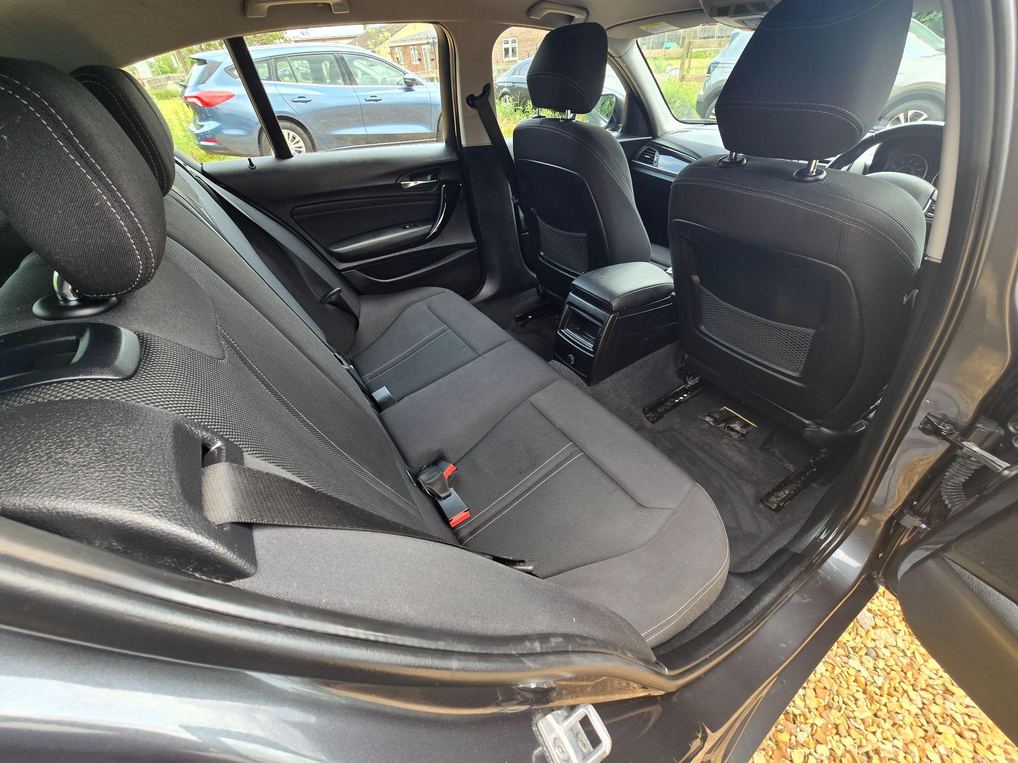BMW 1 Series 1.5 118i Sport Auto Euro 6 (s/s) 5dr 5dr Automatic 2017