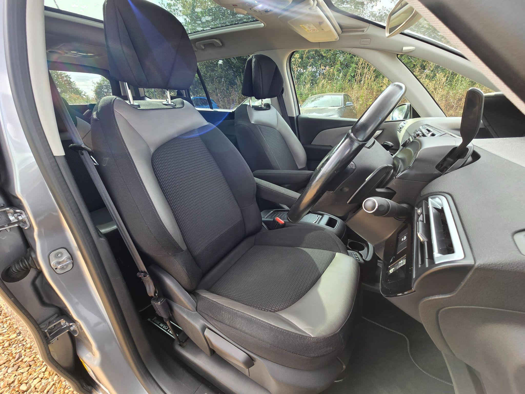 Citroen C4 Picasso 1.6 C4 Grand Picasso Flair Blue HDi S/S Auto 5dr 5dr Automatic 2017
