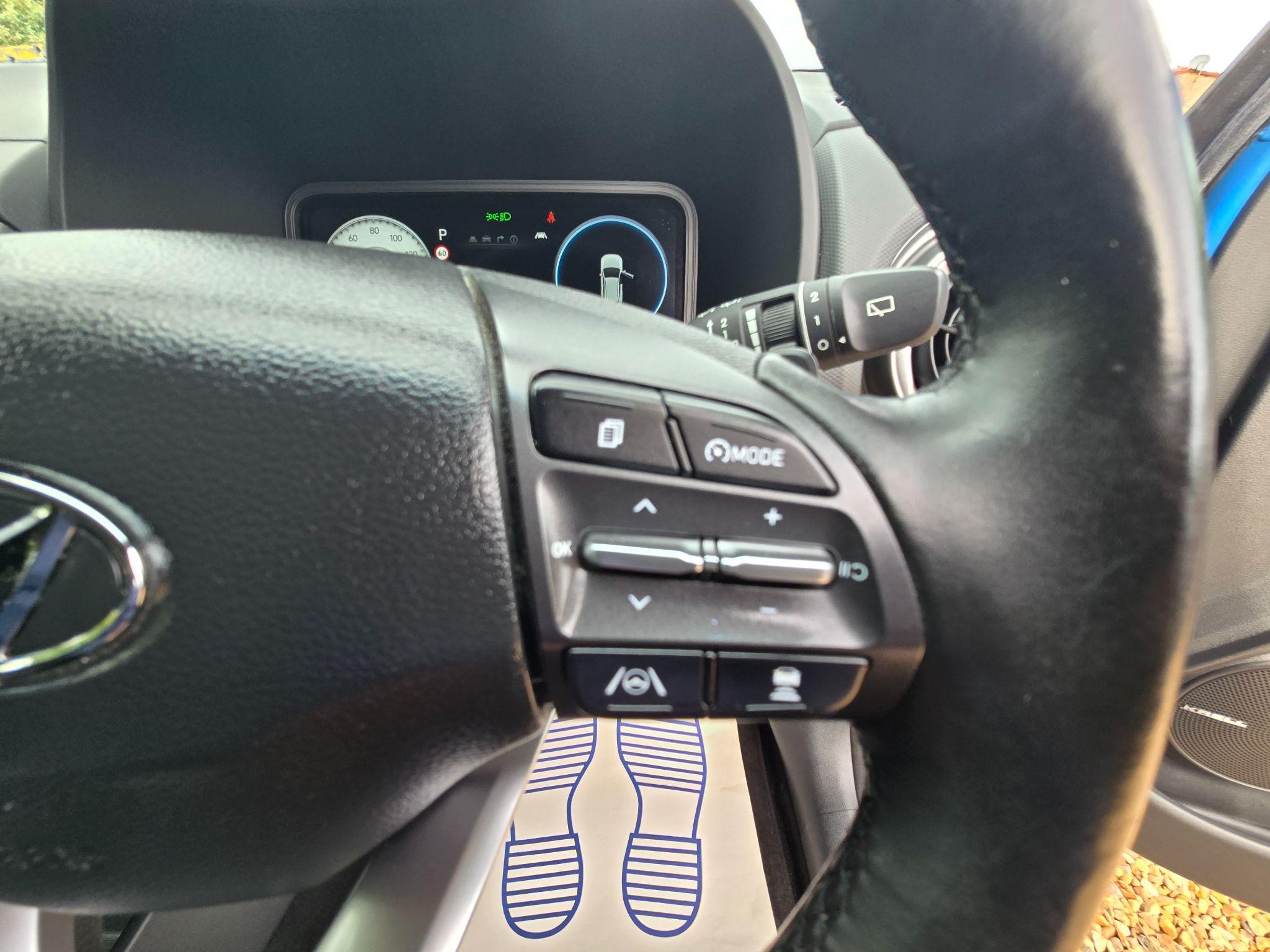 Hyundai Kona 64kWh Premium Auto 5dr (10.5kW Charger) 5dr Automatic 2021